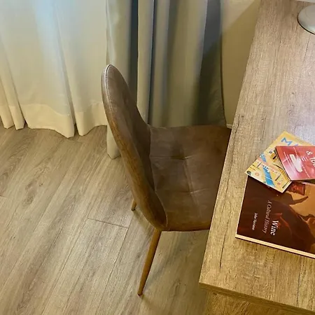 Corso Second Floor Apartment *