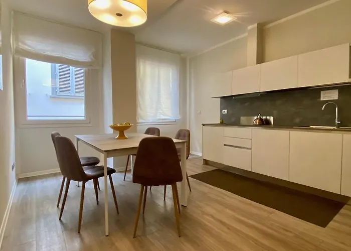 Corso Second Floor Apartment Florence